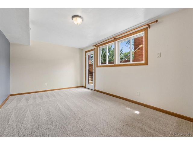 870 10th St, Berthoud, CO 80513
