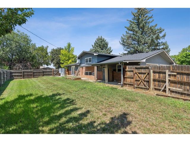 870 10th St, Berthoud, CO 80513