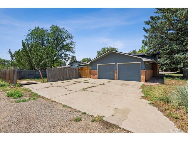 870 10th St, Berthoud, CO 80513