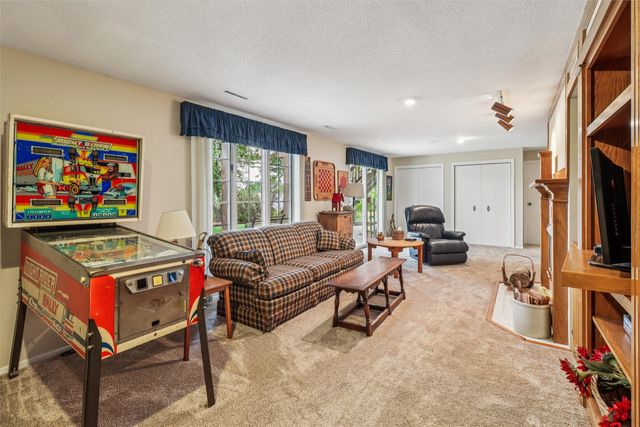 1011 Scott Felton Road, Indianola, IA 50125