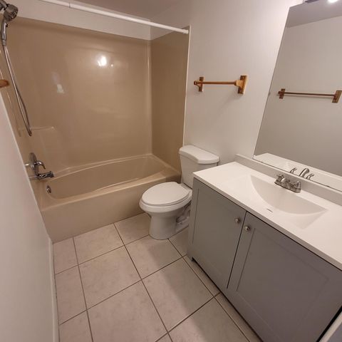 6500 Chasewood Drive A, Jupiter, FL 33458