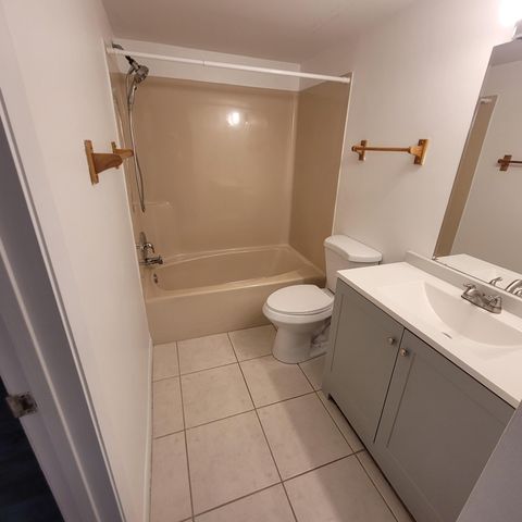 6500 Chasewood Drive A, Jupiter, FL 33458