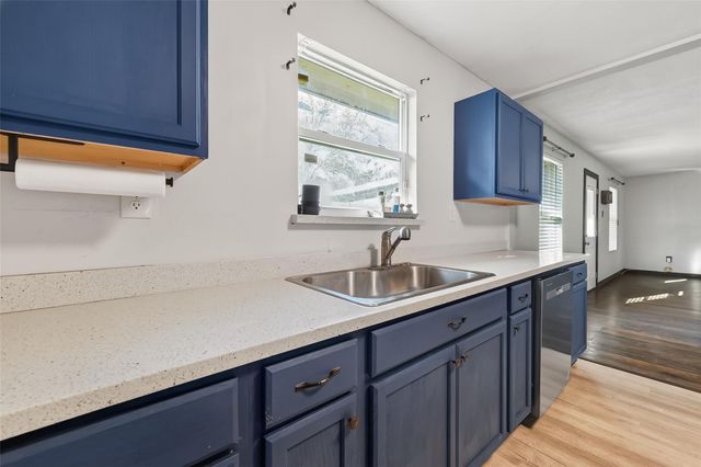 1910 Duncan Drive, Oyster Creek, TX 77541