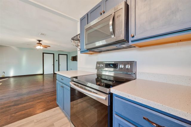 1910 Duncan Drive, Oyster Creek, TX 77541