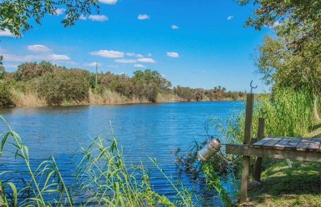 1910 Duncan Drive, Oyster Creek, TX 77541