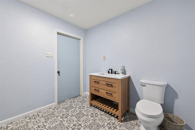 1910 Duncan Drive, Oyster Creek, TX 77541