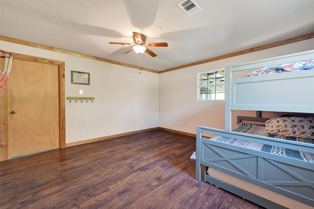 1910 Duncan Drive, Oyster Creek, TX 77541