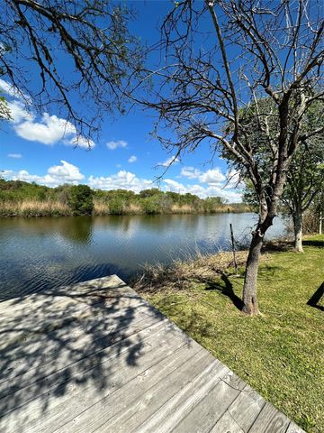 1910 Duncan Drive, Oyster Creek, TX 77541