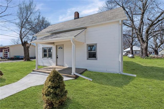 302 Wells Street, Orrick, MO 64077