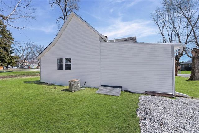 302 Wells Street, Orrick, MO 64077