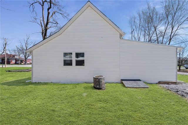 302 Wells Street, Orrick, MO 64077