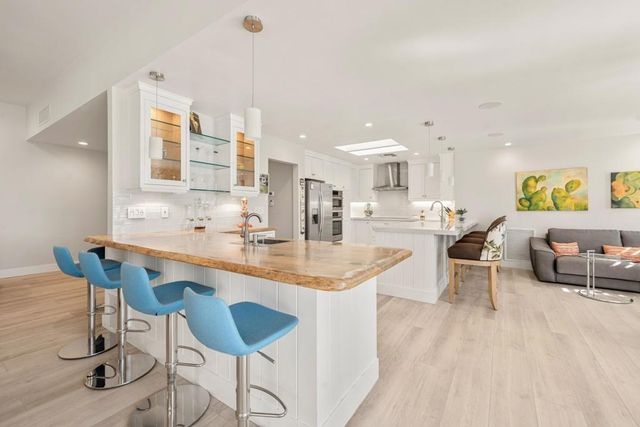 69 Dartmouth Drive, Rancho Mirage, CA 92270