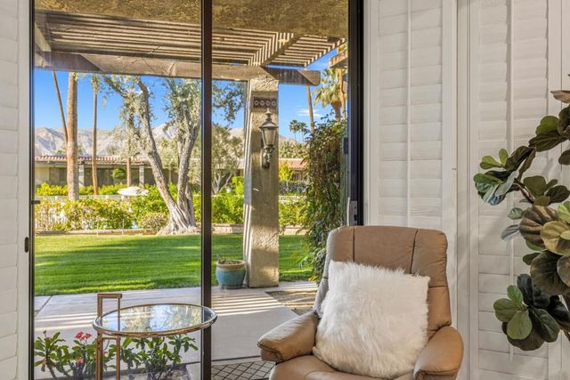 69 Dartmouth Drive, Rancho Mirage, CA 92270