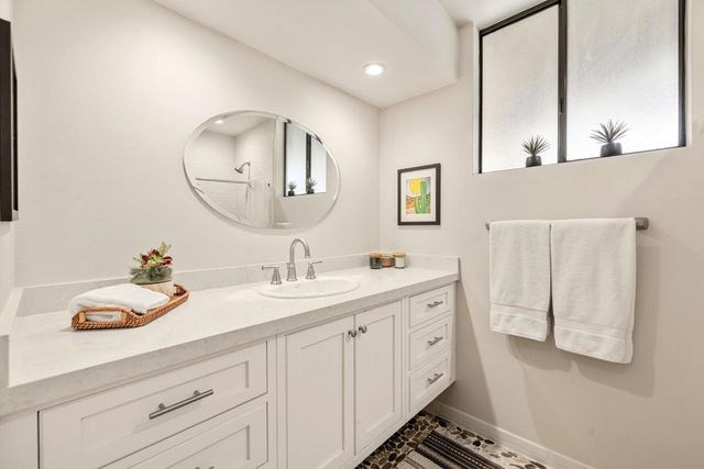 69 Dartmouth Drive, Rancho Mirage, CA 92270