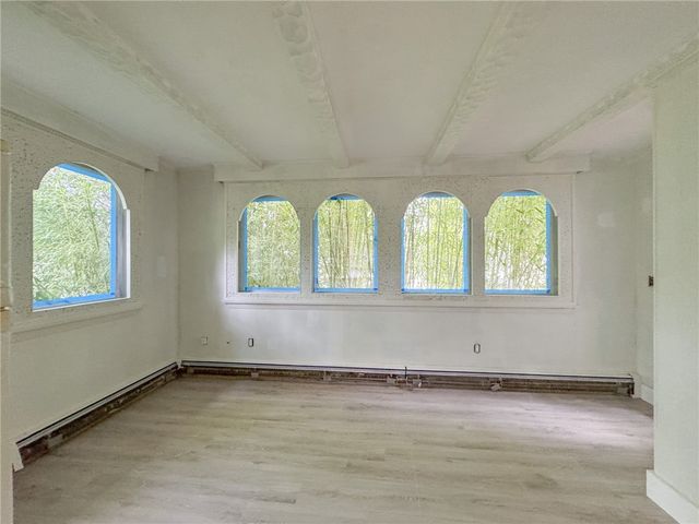 28 Hill Top Drive, Warwick, RI 02818