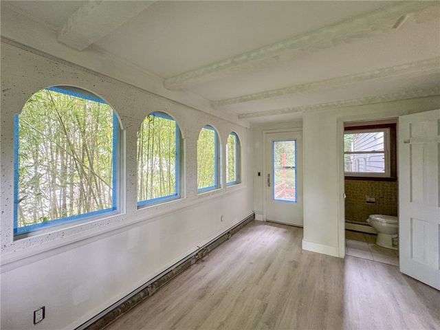 28 Hill Top Drive, Warwick, RI 02818
