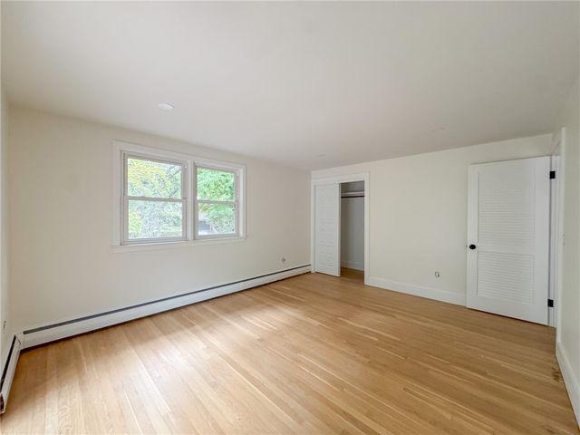 28 Hill Top Drive, Warwick, RI 02818