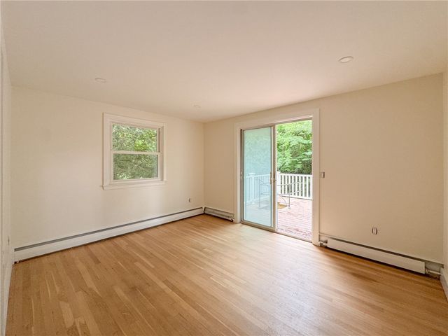28 Hill Top Drive, Warwick, RI 02818