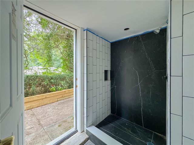 28 Hill Top Drive, Warwick, RI 02818