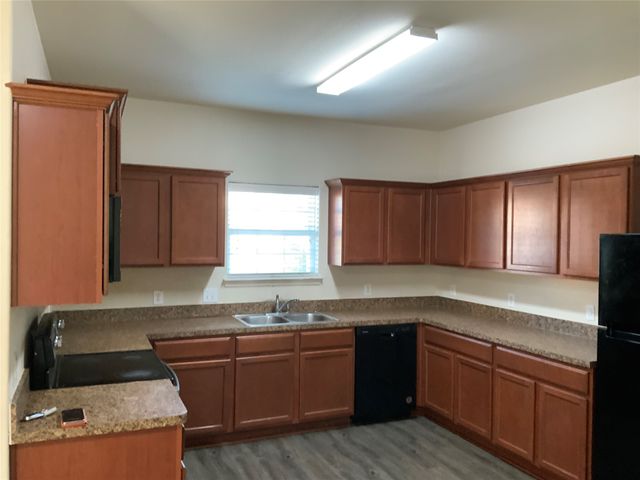 1030 Stanwyck Avenue, Duncanville, TX 75137