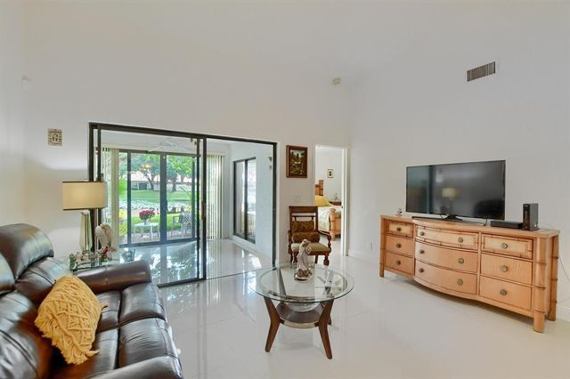 65 Centennial Ct 65, Deerfield Beach, FL 33442