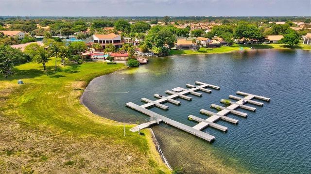 65 Centennial Ct 65, Deerfield Beach, FL 33442