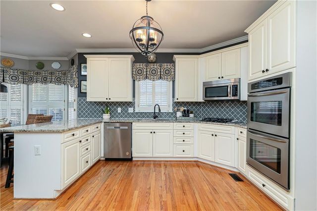 5611 Hedge Brooke Lane NW, Acworth, GA 30101