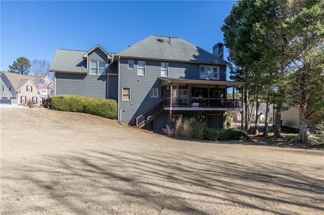 5611 Hedge Brooke Lane NW, Acworth, GA 30101