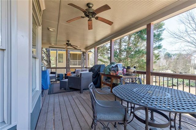 5611 Hedge Brooke Lane NW, Acworth, GA 30101