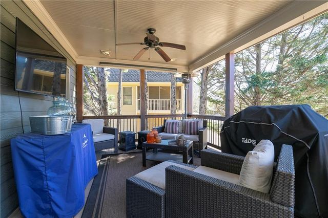 5611 Hedge Brooke Lane NW, Acworth, GA 30101