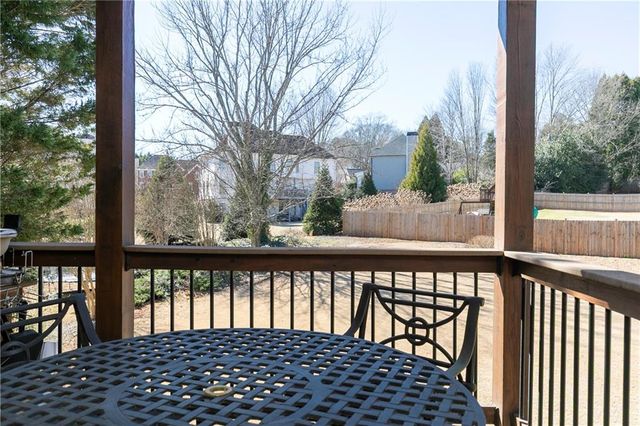 5611 Hedge Brooke Lane NW, Acworth, GA 30101