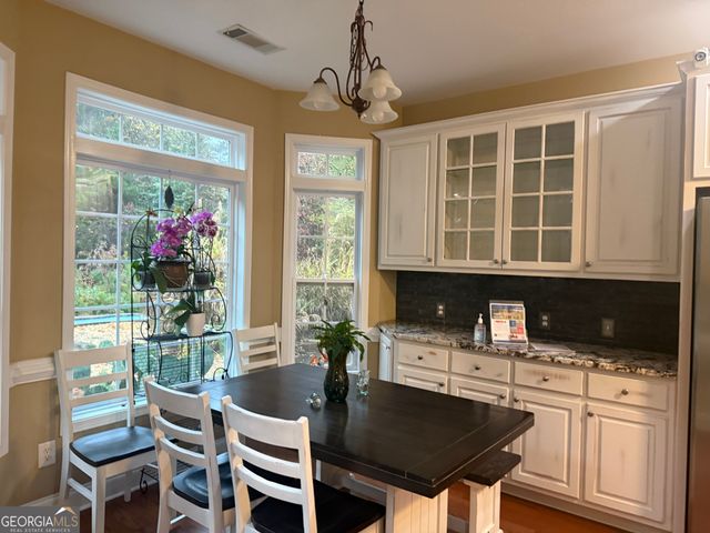 1422 New Holland Circle, Mcdonough, GA 30252