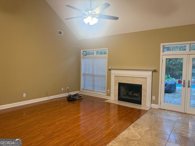 1422 New Holland Circle, Mcdonough, GA 30252