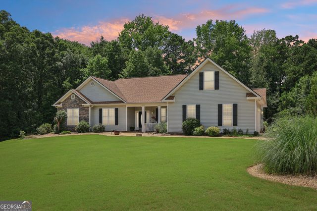 1422 New Holland Circle, Mcdonough, GA 30252