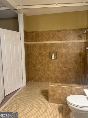 1422 New Holland Circle, Mcdonough, GA 30252