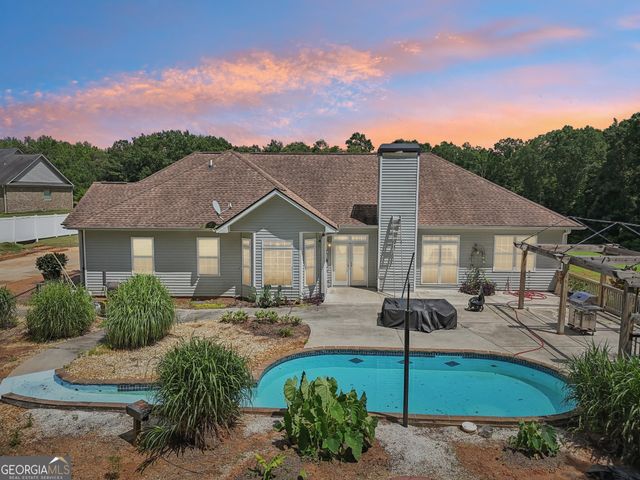 1422 New Holland Circle, Mcdonough, GA 30252