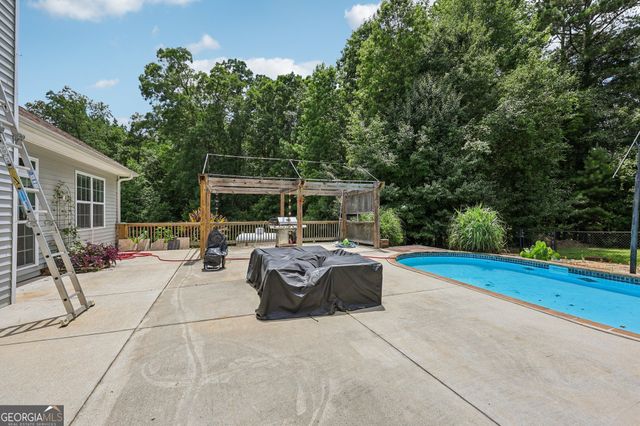 1422 New Holland Circle, Mcdonough, GA 30252