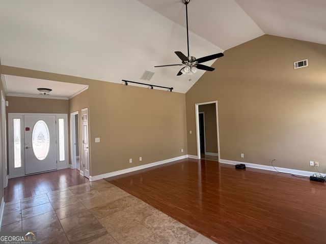 1422 New Holland Circle, Mcdonough, GA 30252