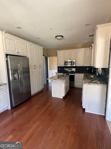 1422 New Holland Circle, Mcdonough, GA 30252