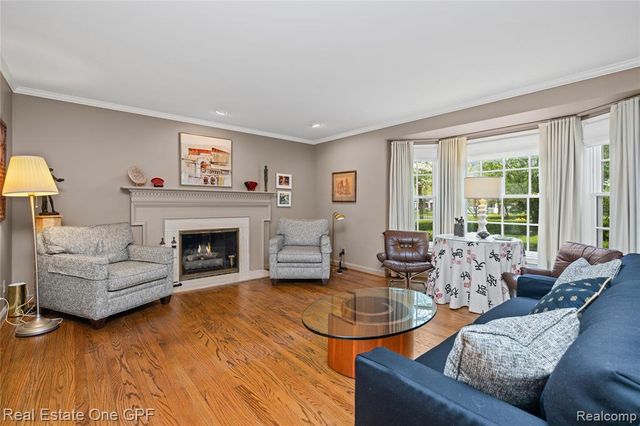 16904 Saint Paul Street, Grosse Pointe, MI 48230