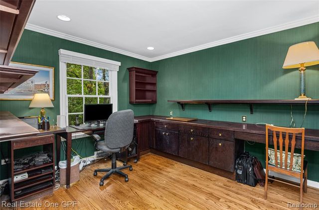 16904 Saint Paul Street, Grosse Pointe, MI 48230
