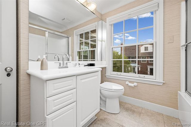 16904 Saint Paul Street, Grosse Pointe, MI 48230