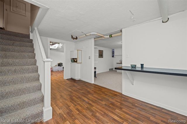 16904 Saint Paul Street, Grosse Pointe, MI 48230