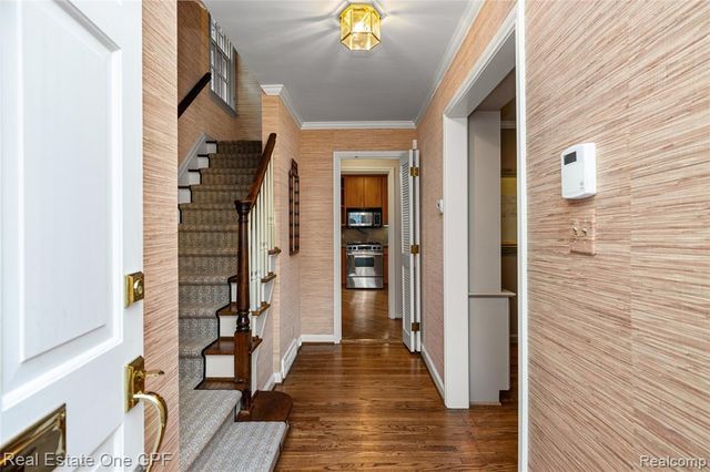 16904 Saint Paul Street, Grosse Pointe, MI 48230