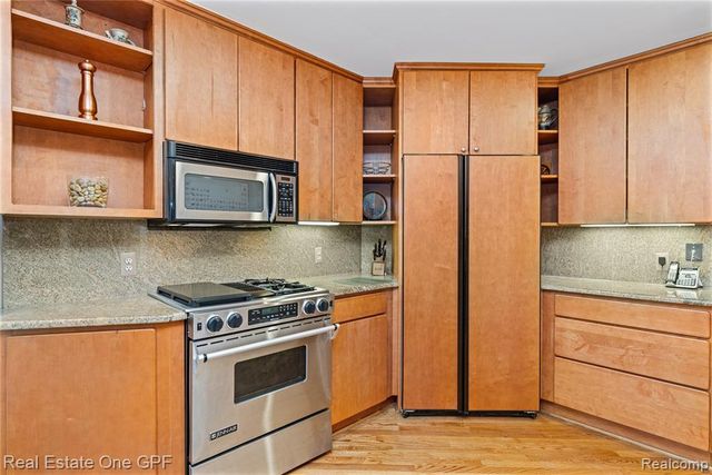 16904 Saint Paul Street, Grosse Pointe, MI 48230