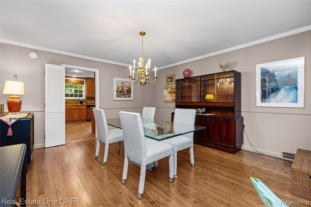16904 Saint Paul Street, Grosse Pointe, MI 48230