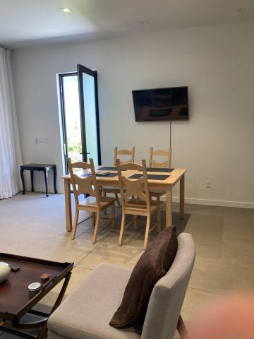 339 S Granados 2, Solana Beach, CA 92075