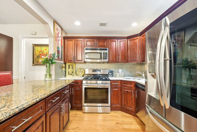 147 WEIRFIELD Street, New York City, NY 11221