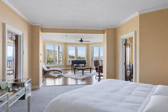 3172 Sound Avenue, Riverhead, NY 11901