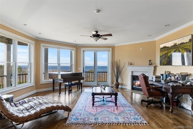 3172 Sound Avenue, Riverhead, NY 11901